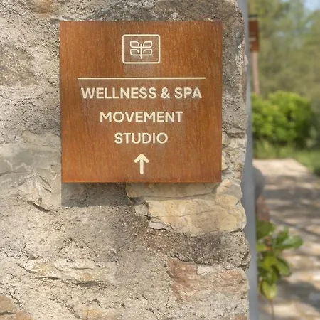 מלון Izz Getaway - Adults Only