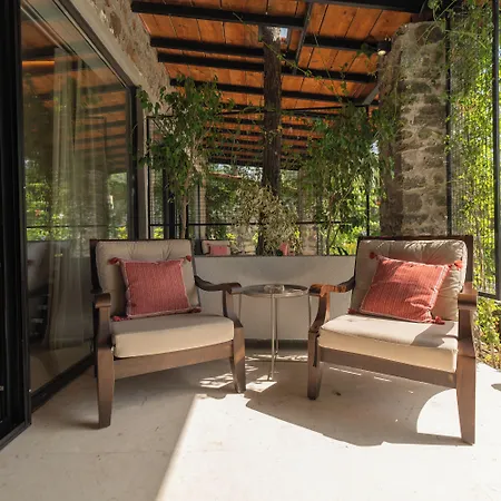 מלון Izz Getaway - Adults Only 3*